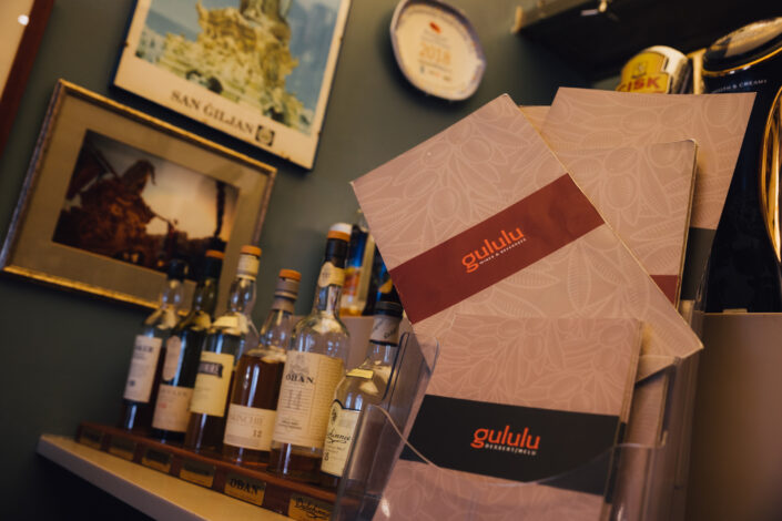Gululu food and atmosphere